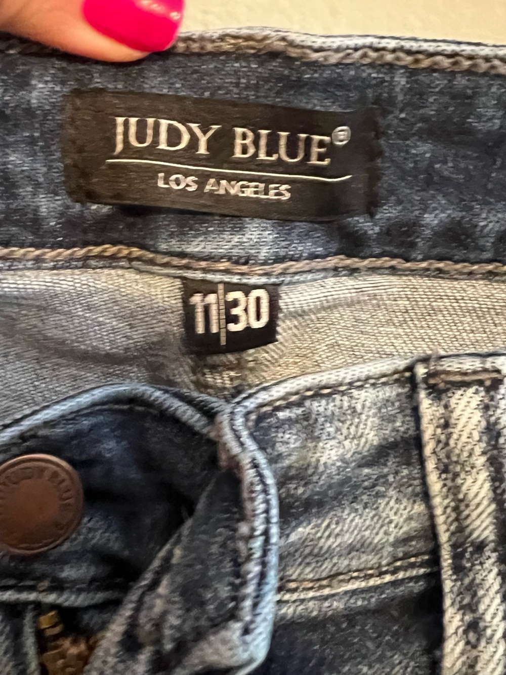 Judy Blue Distressed Boyfriend Fit Dark Skinny Jeans Paint-Splatter |Women 11/30 - Picture 4 of 8